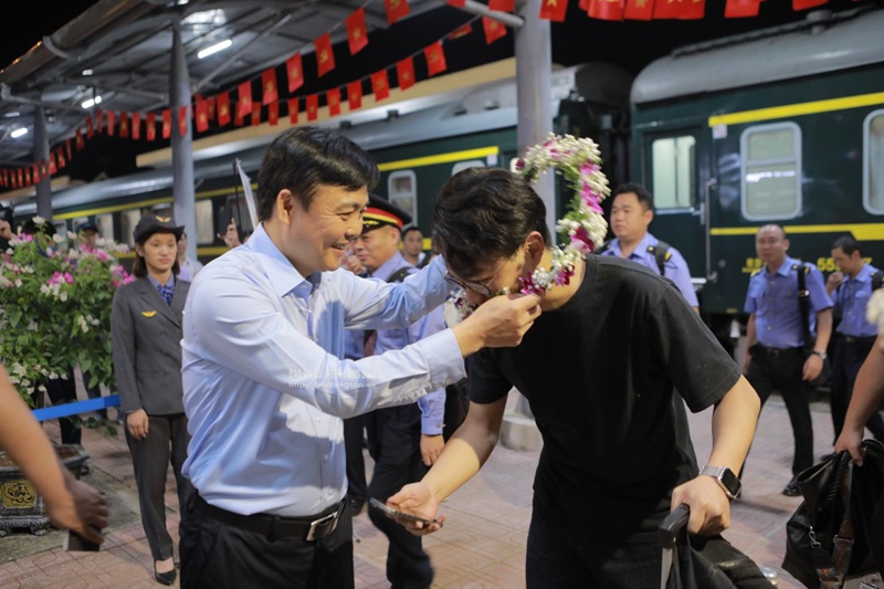 Khôi phục tuyến vận tải hành khách liên vận quốc tế Việt Nam – Trung  Quốc, thúc đẩy mạnh mẽ kinh tế biên mậu